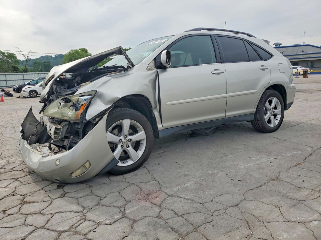 Salvage Lexus RX Image
