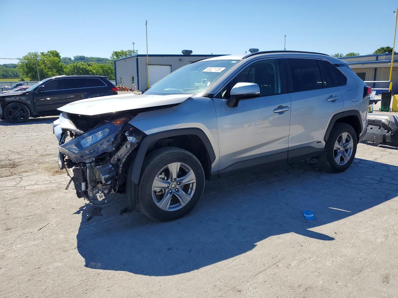 Salvage Toyota RAV4 Image