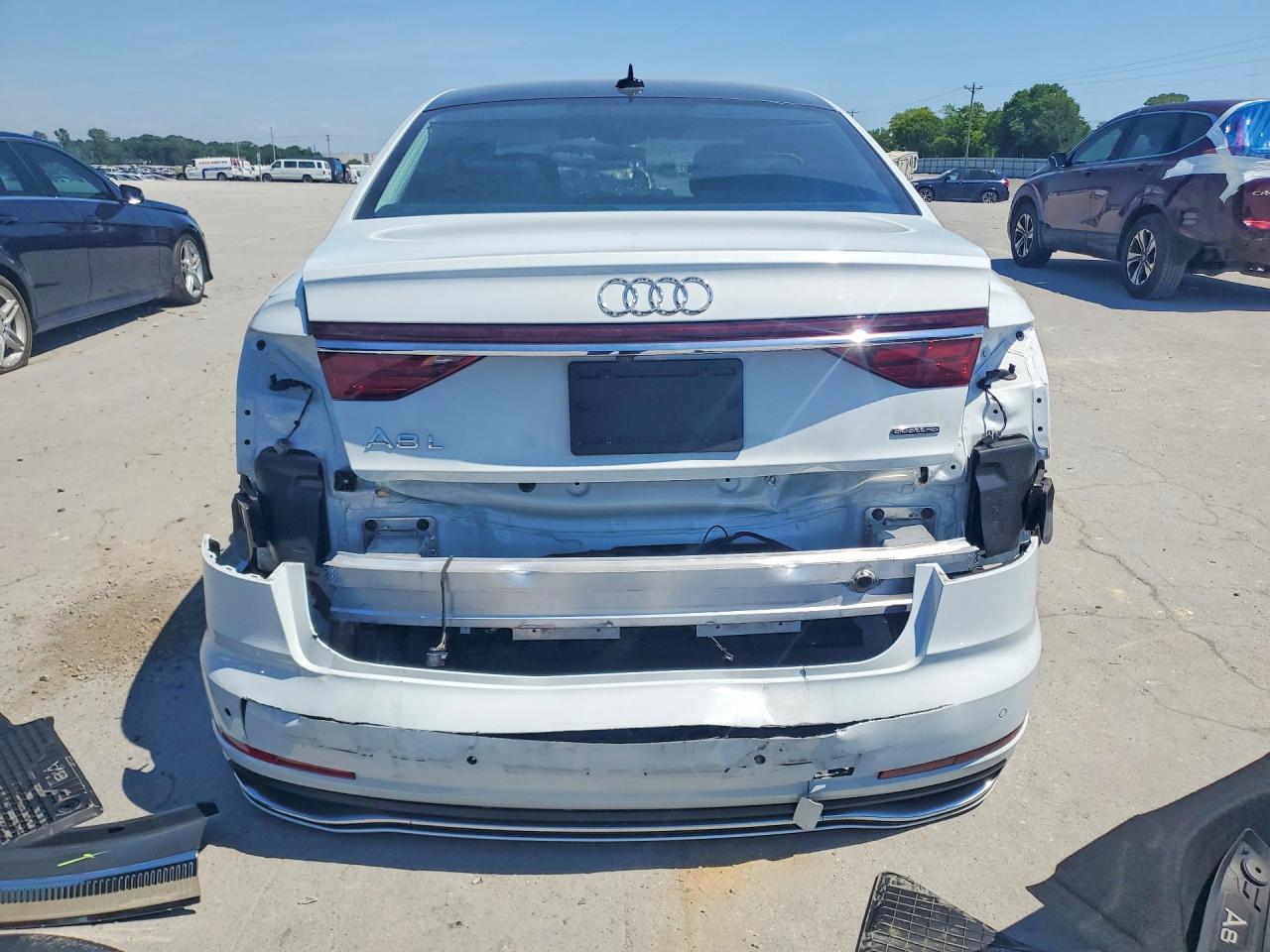Audi A8 L