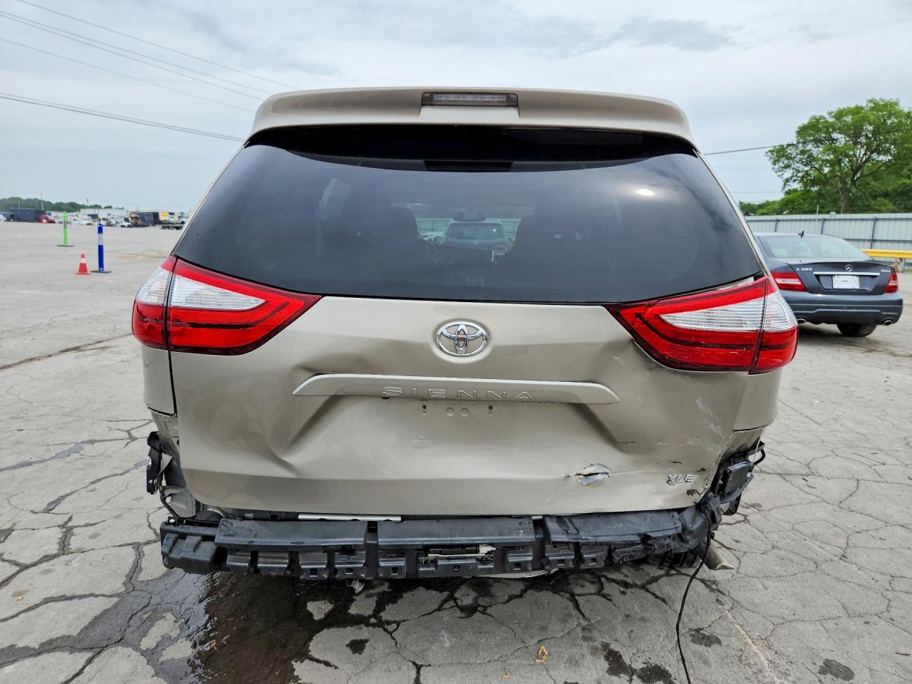 Toyota Sienna Xle Premium 8-passenger