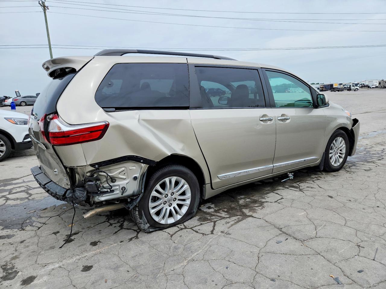 Toyota Sienna Xle Premium 8-passenger