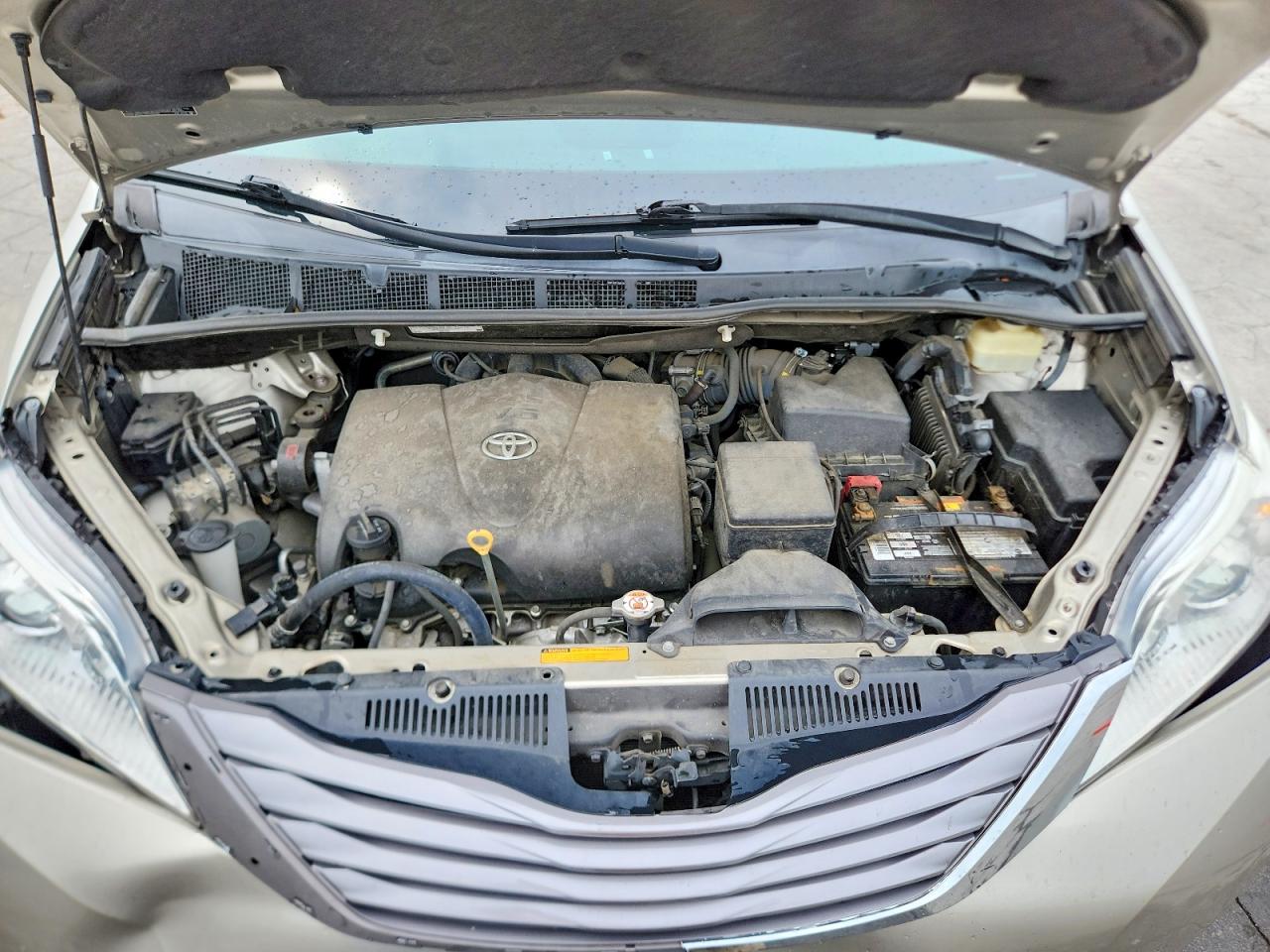 Toyota Sienna Xle Premium 8-passenger