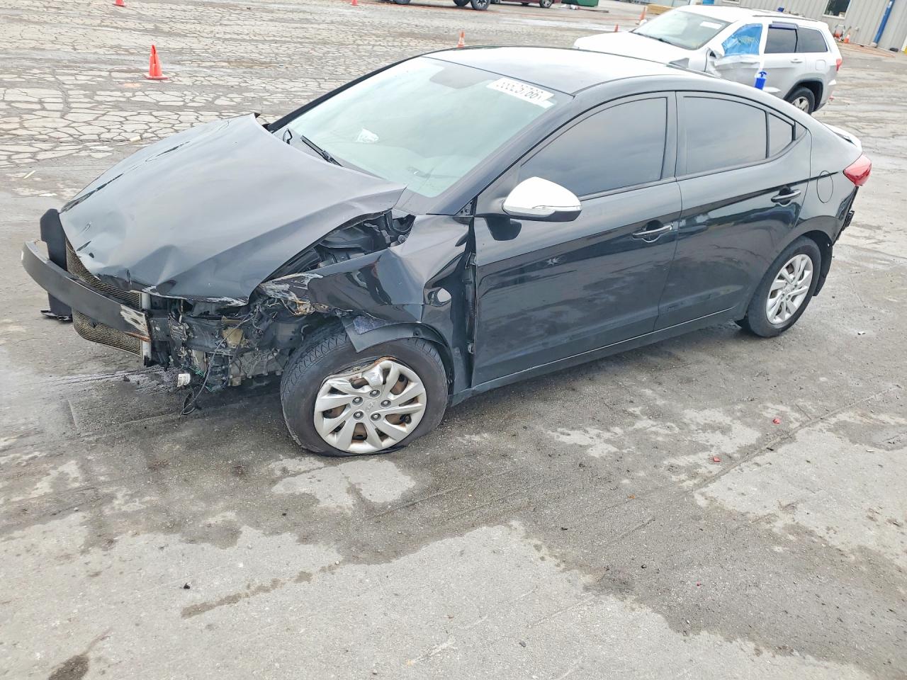 Salvage Hyundai ELANTRA Image