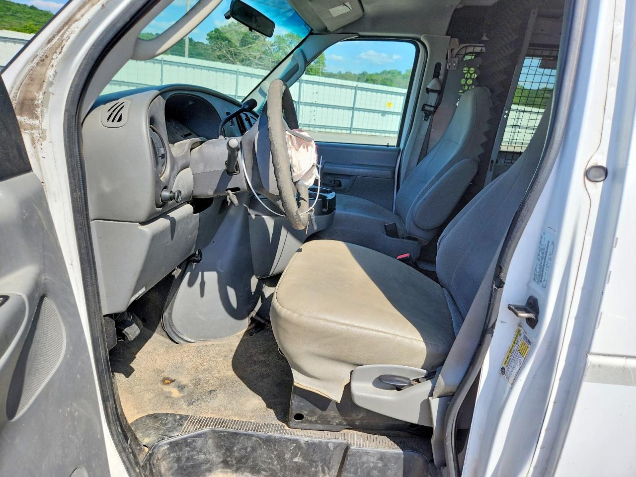 Ford Econoline E250 Van