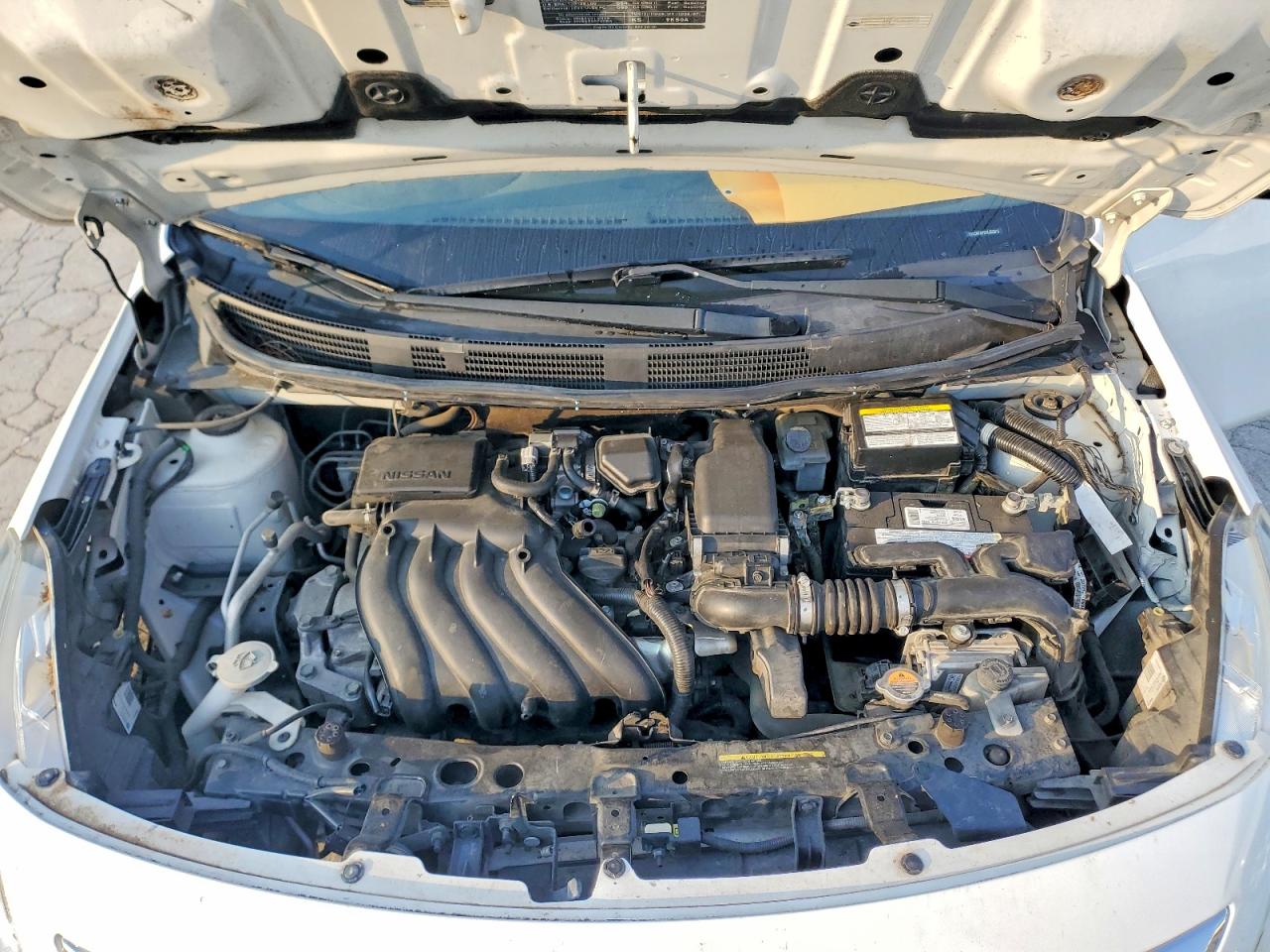 Nissan Versa 1.6 S