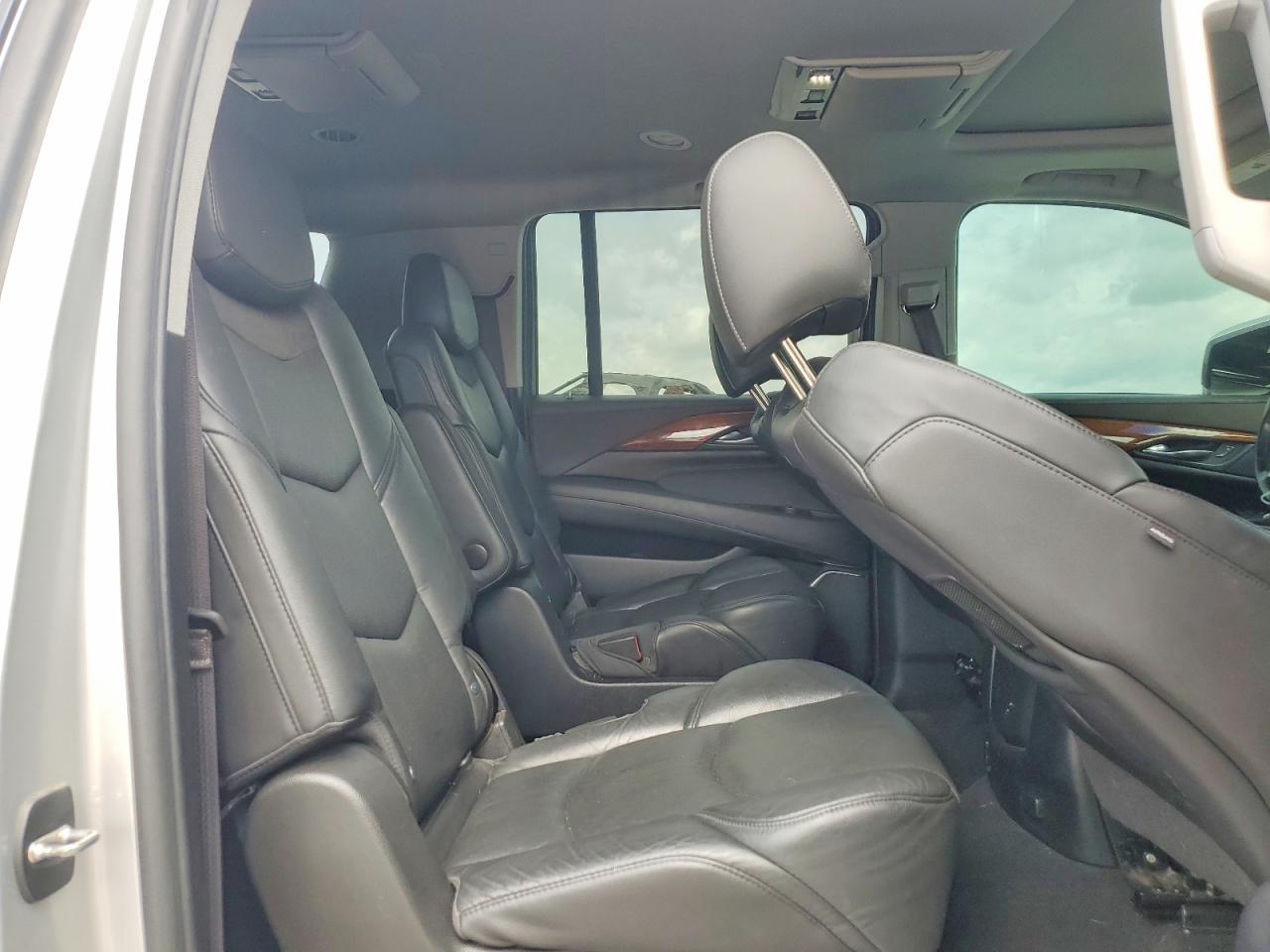 Cadillac Escalade Esv Luxury