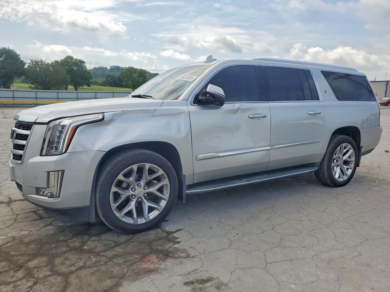 Salvage Cadillac Escalade Image