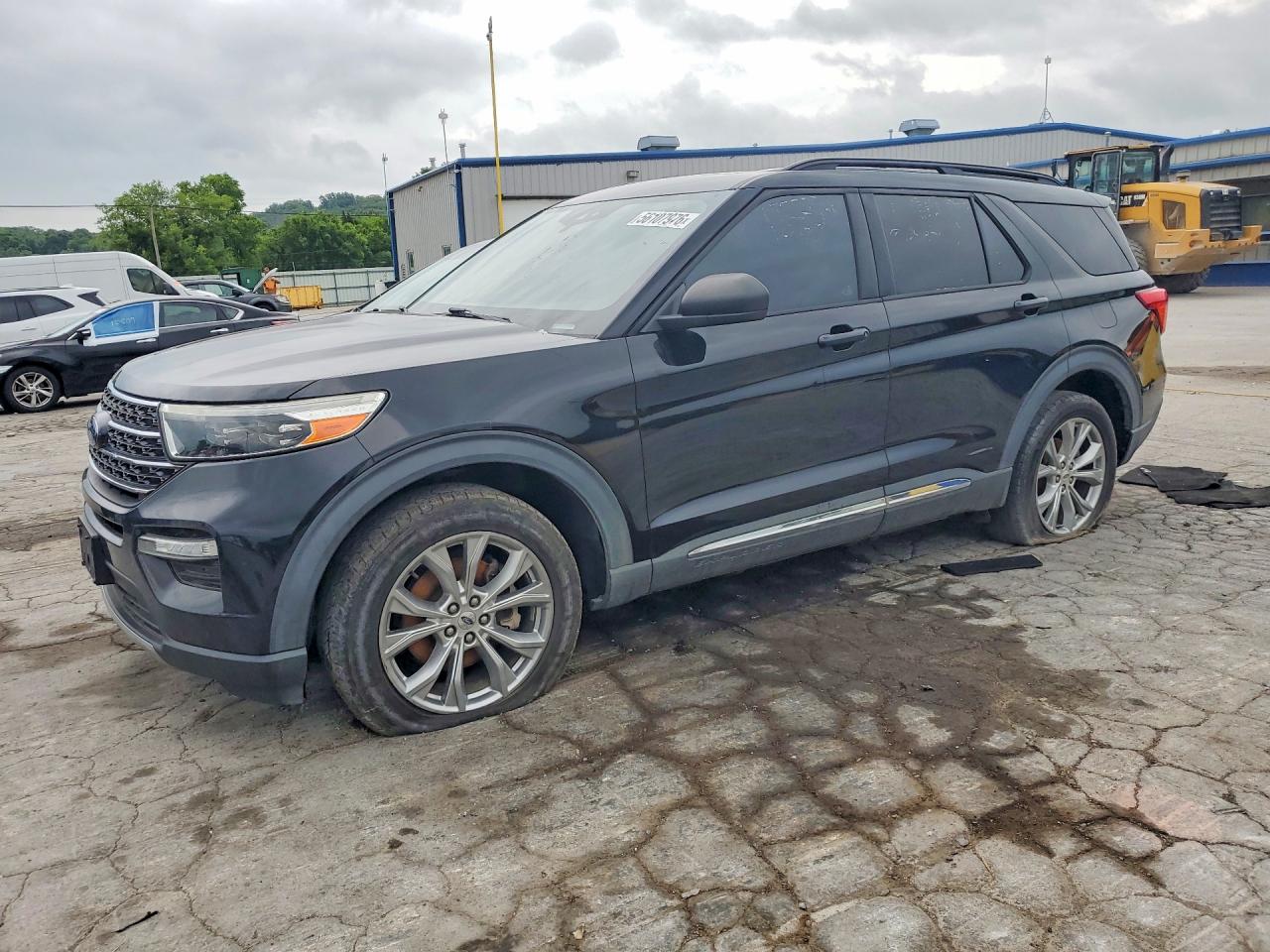Salvage Ford Explorer Image