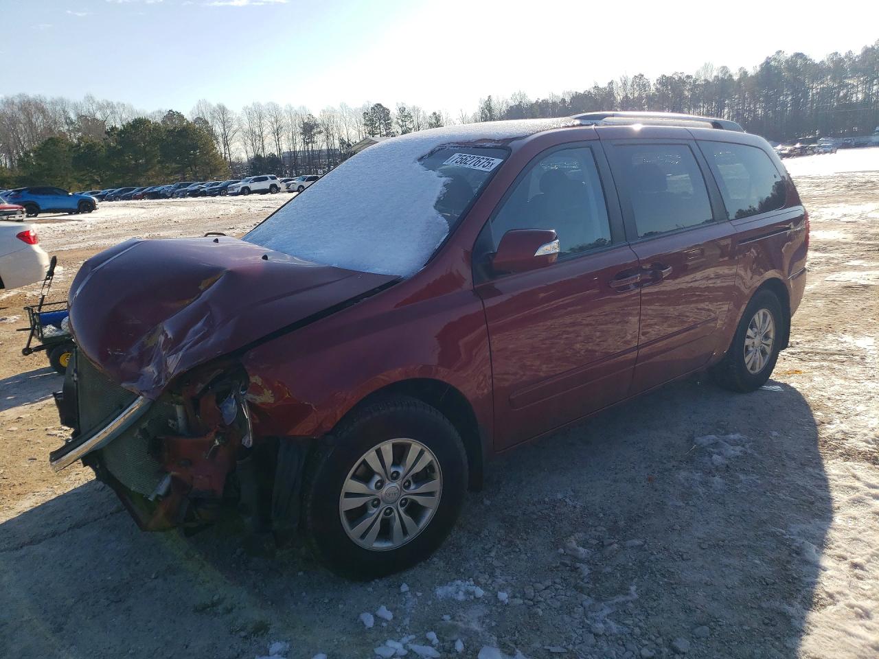 Salvage Kia Sedona Image