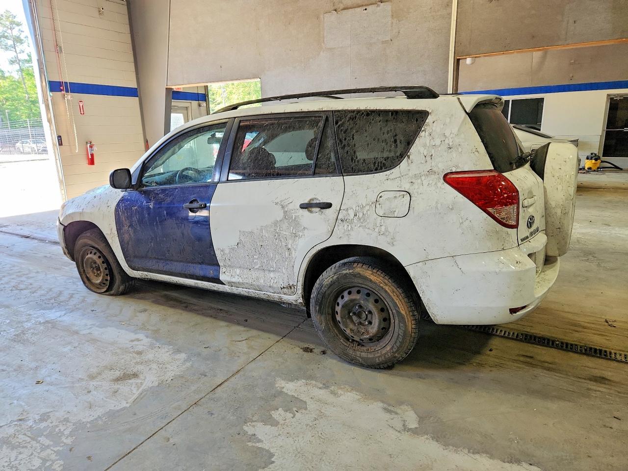 Toyota RAV4 Base