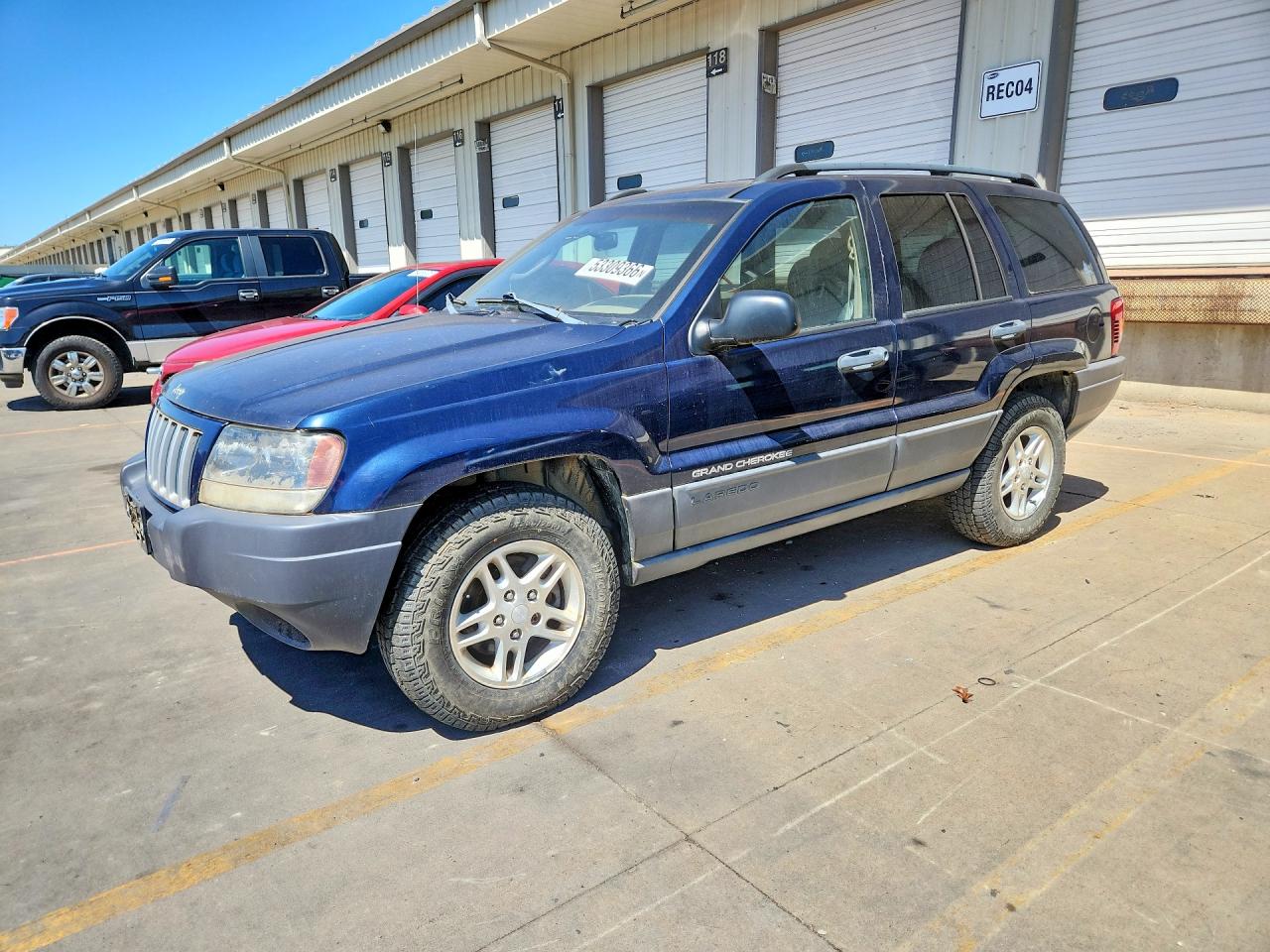 Salvage Jeep Cherokee Image