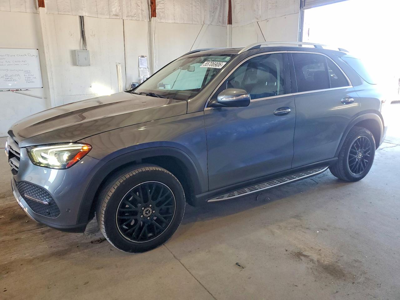 Salvage Mercedes-Benz GLE Image