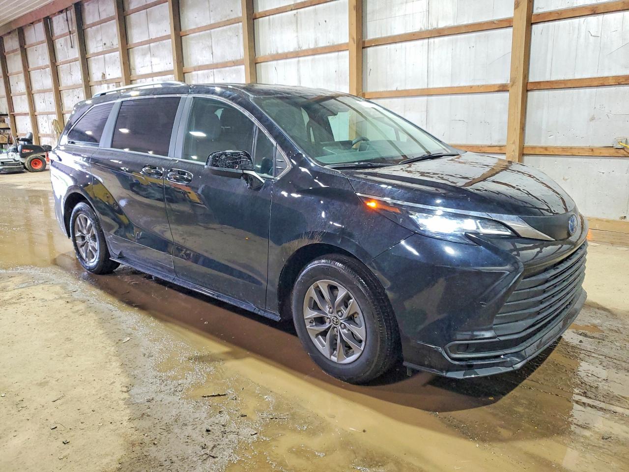 Toyota Sienna Le