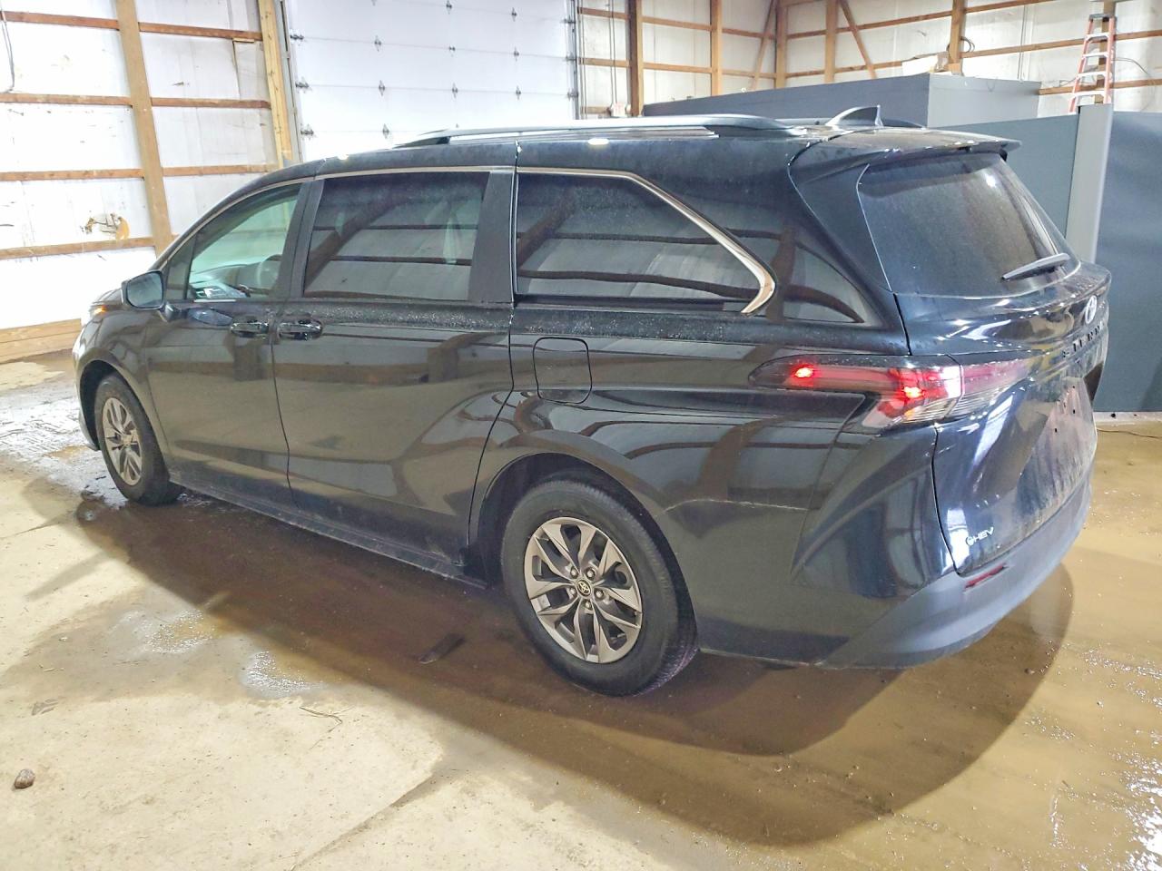 Toyota Sienna Le