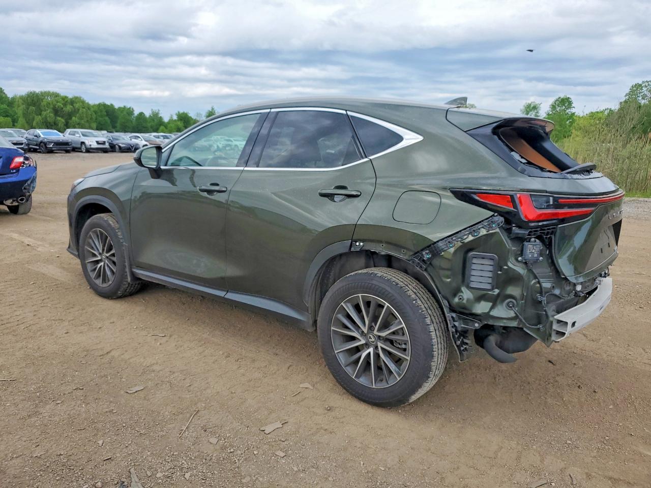 Lexus NX Base