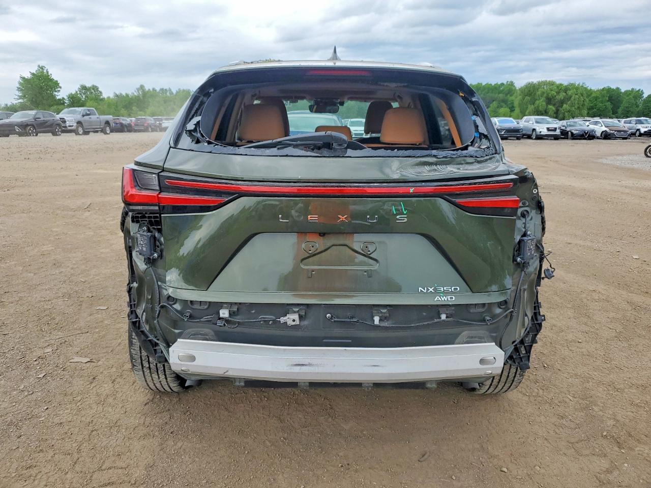 Lexus NX Base