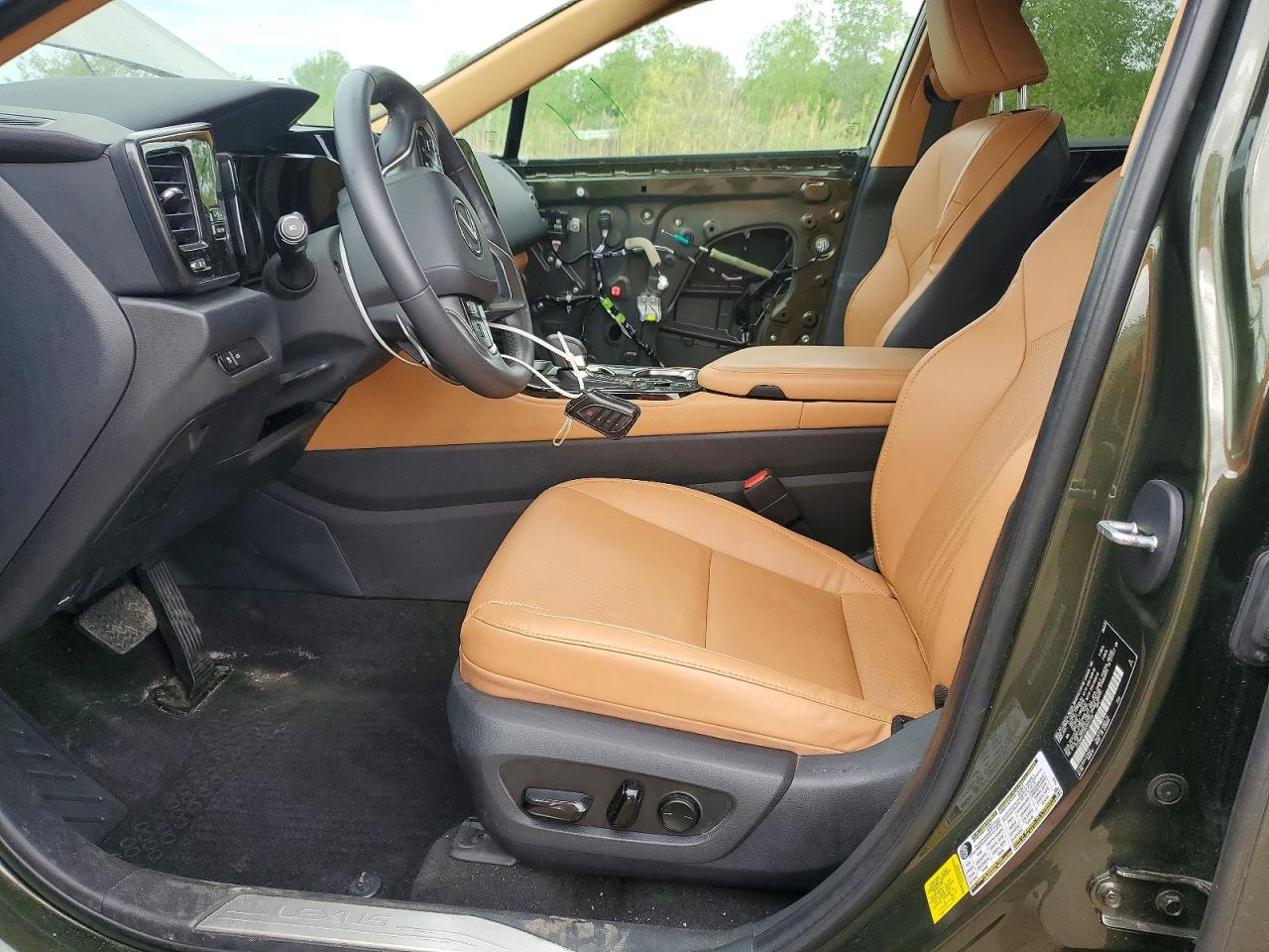 Lexus NX Base