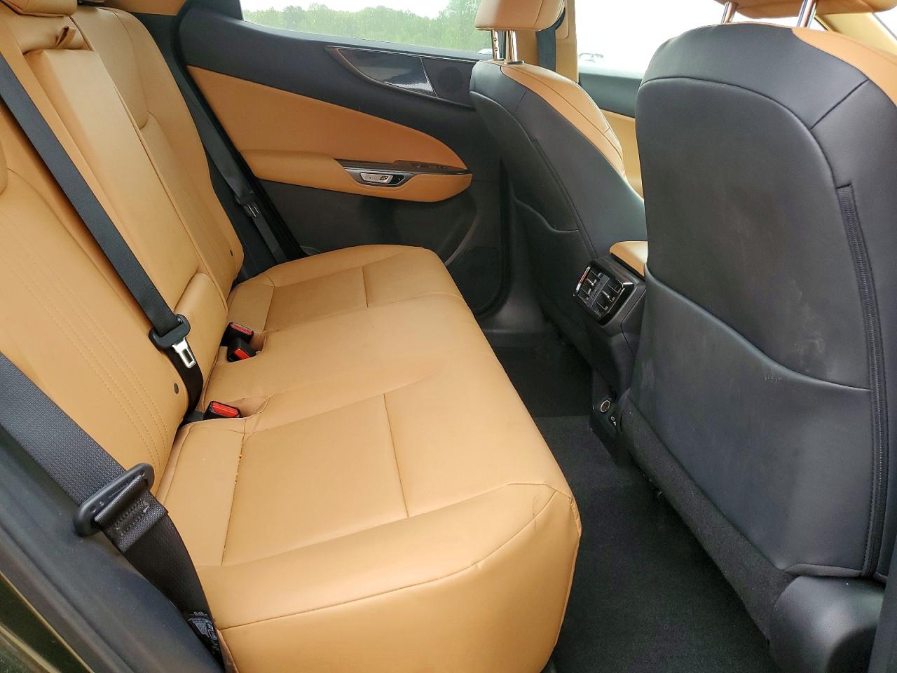 Lexus NX Base