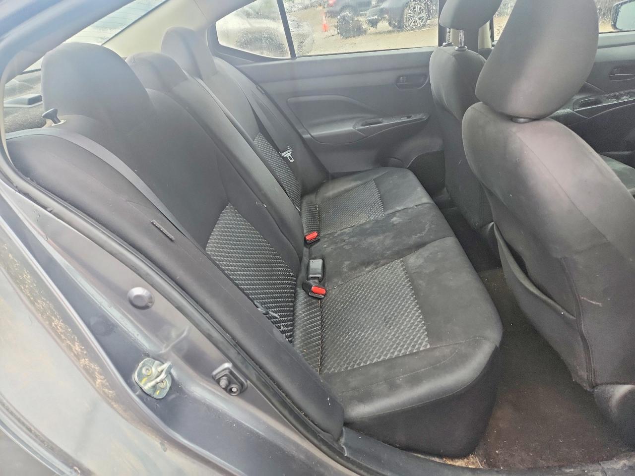 Nissan Versa S