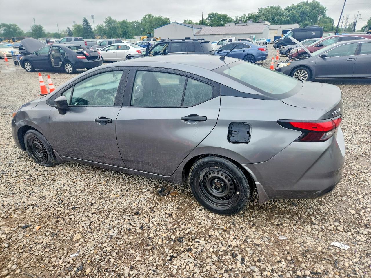Nissan Versa S