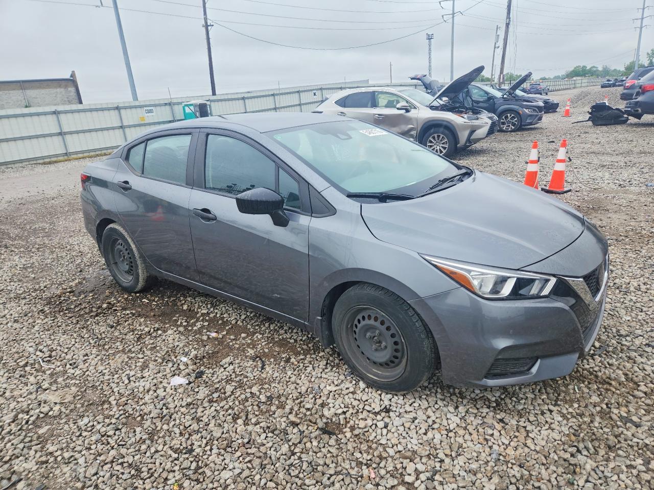 Nissan Versa S