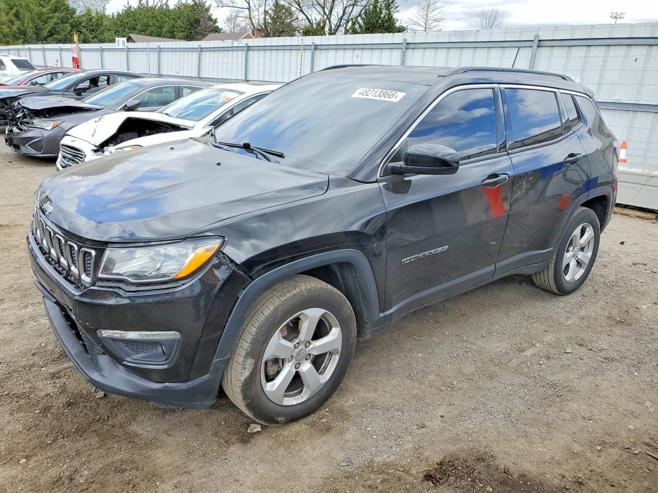 Salvage Jeep Compass Image