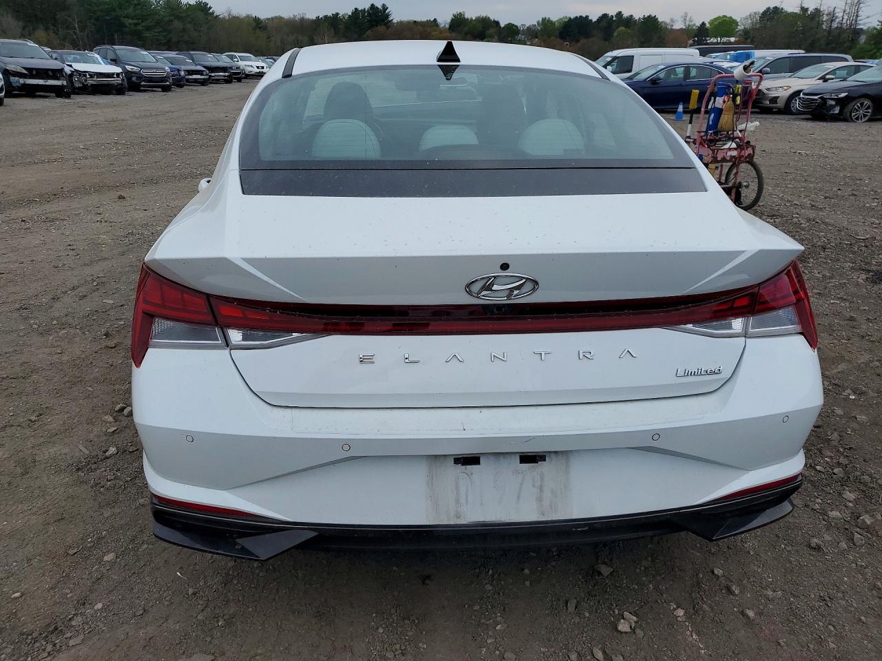 Hyundai ELANTRA Limited