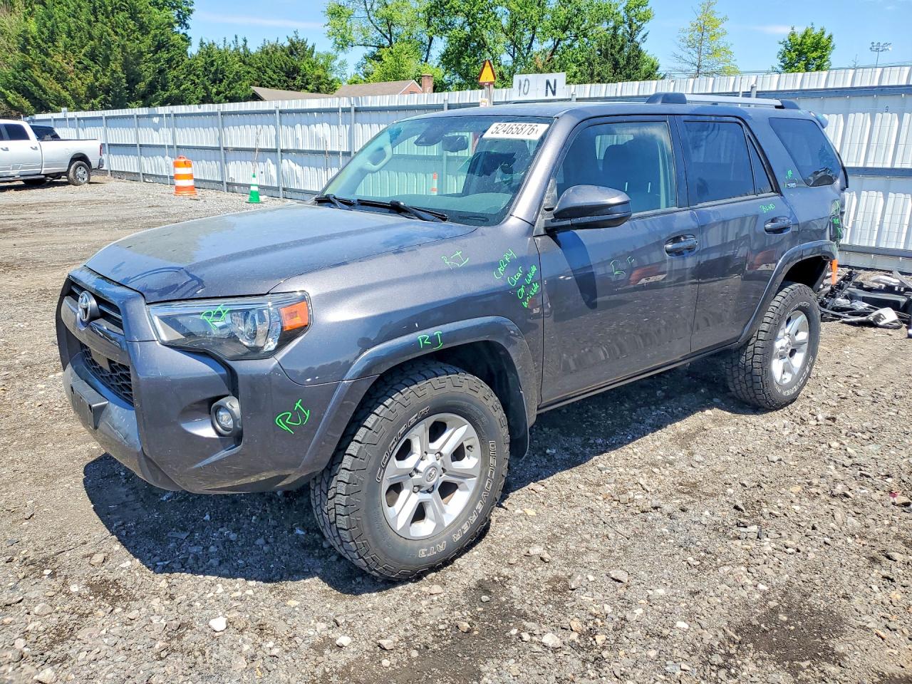 Salvage Toyota 4Runner Image