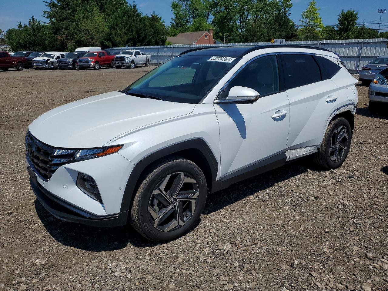 Salvage Hyundai TUCSON Image