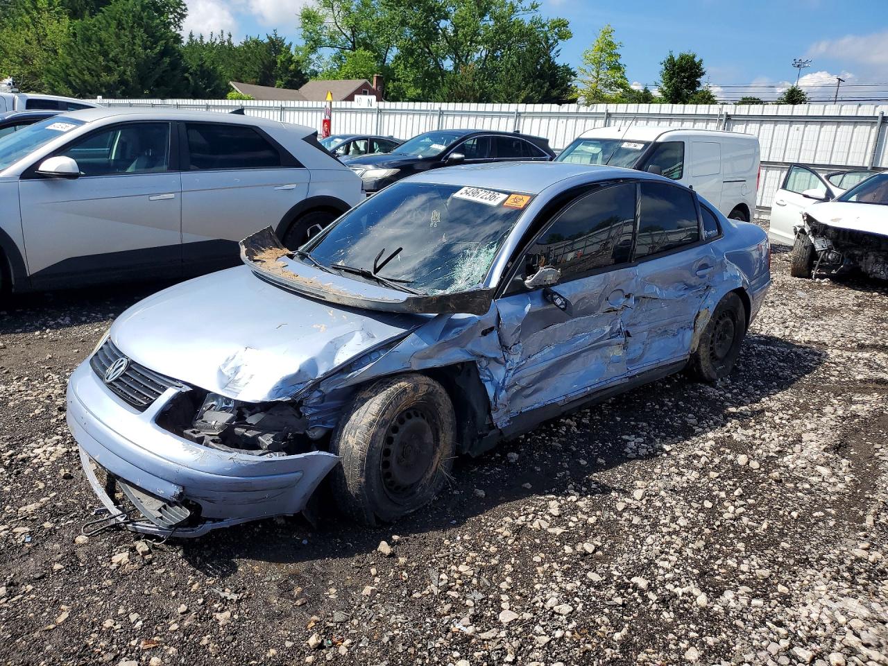 Salvage Volkswagen Passat Image