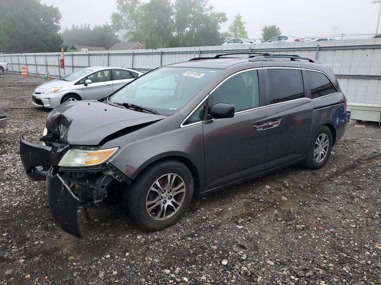 Salvage Honda Odyssey Image