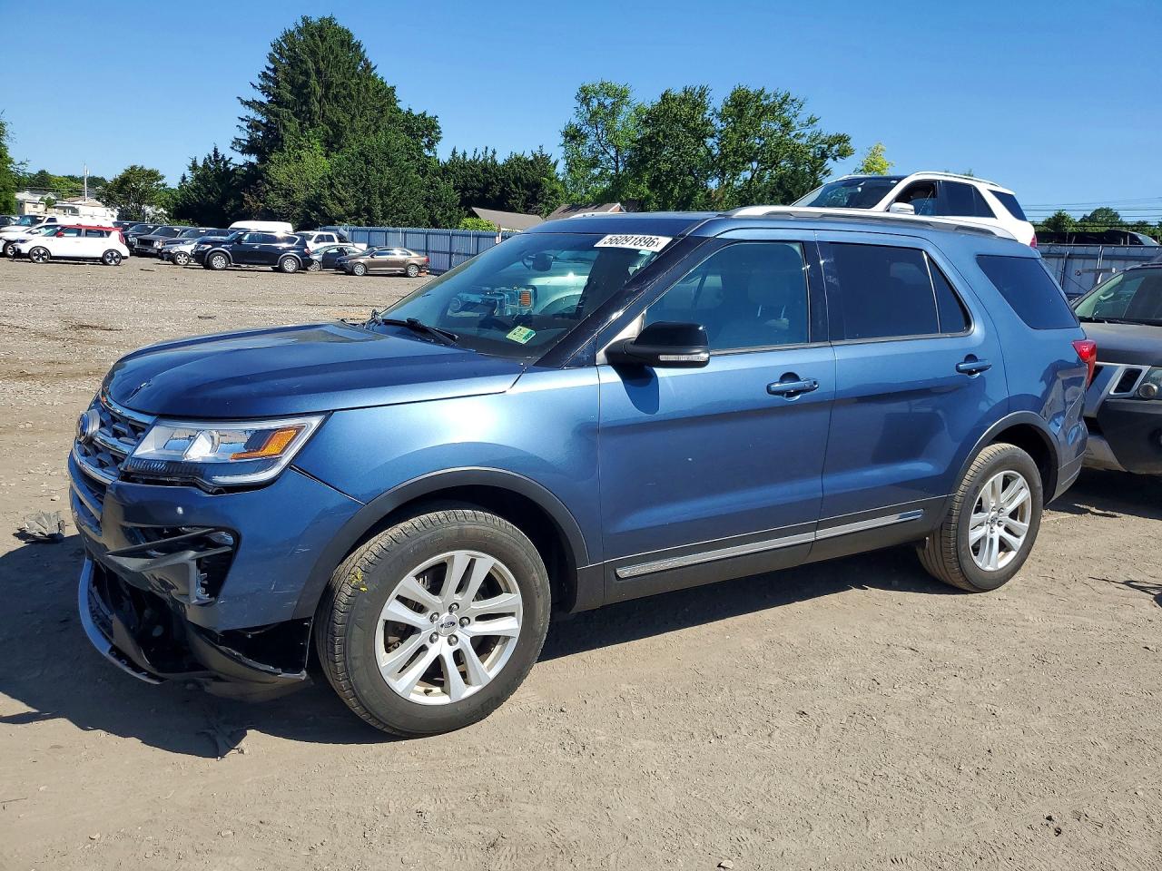 Salvage Ford Explorer Image