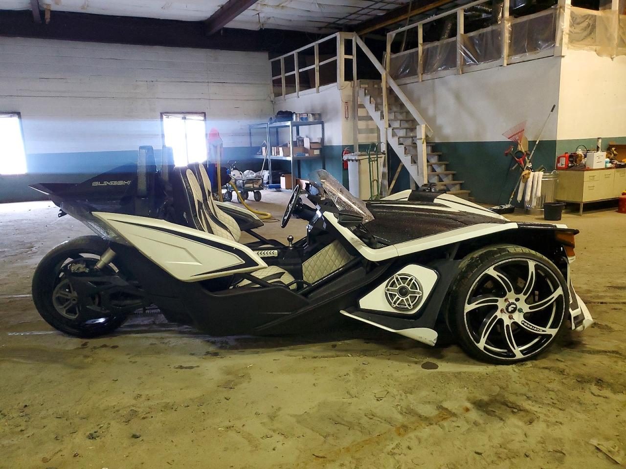 Salvage Polaris Slingshot Image