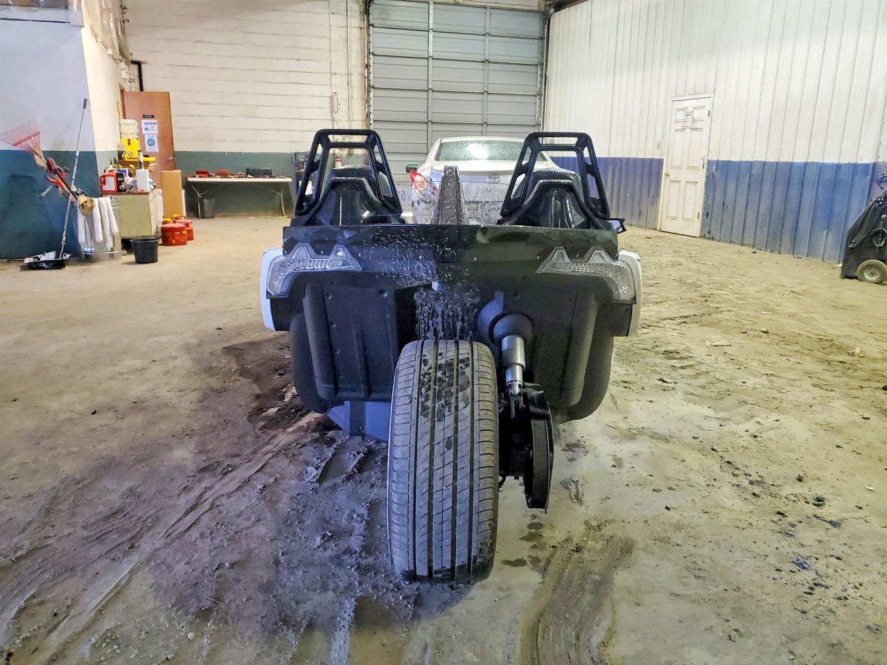 Polaris Slingshot Slr