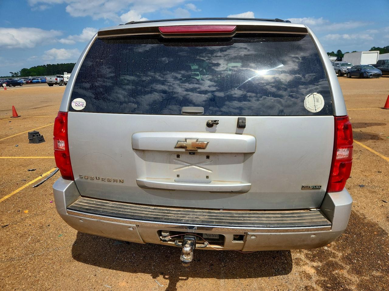 Chevrolet Suburban C1500 Ltz
