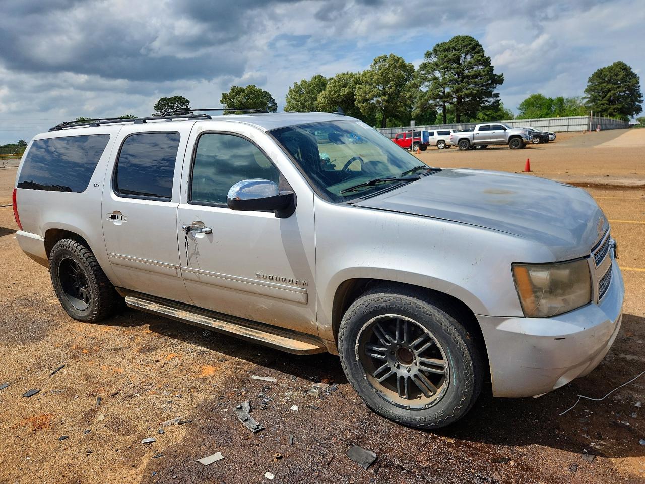 Chevrolet Suburban C1500 Ltz