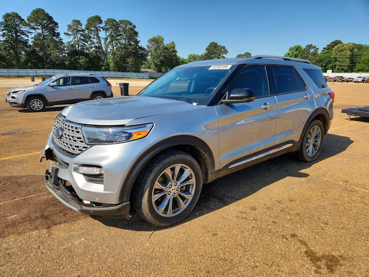 Salvage Ford Explorer Image