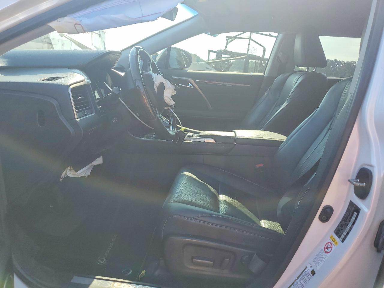 Lexus RX Base