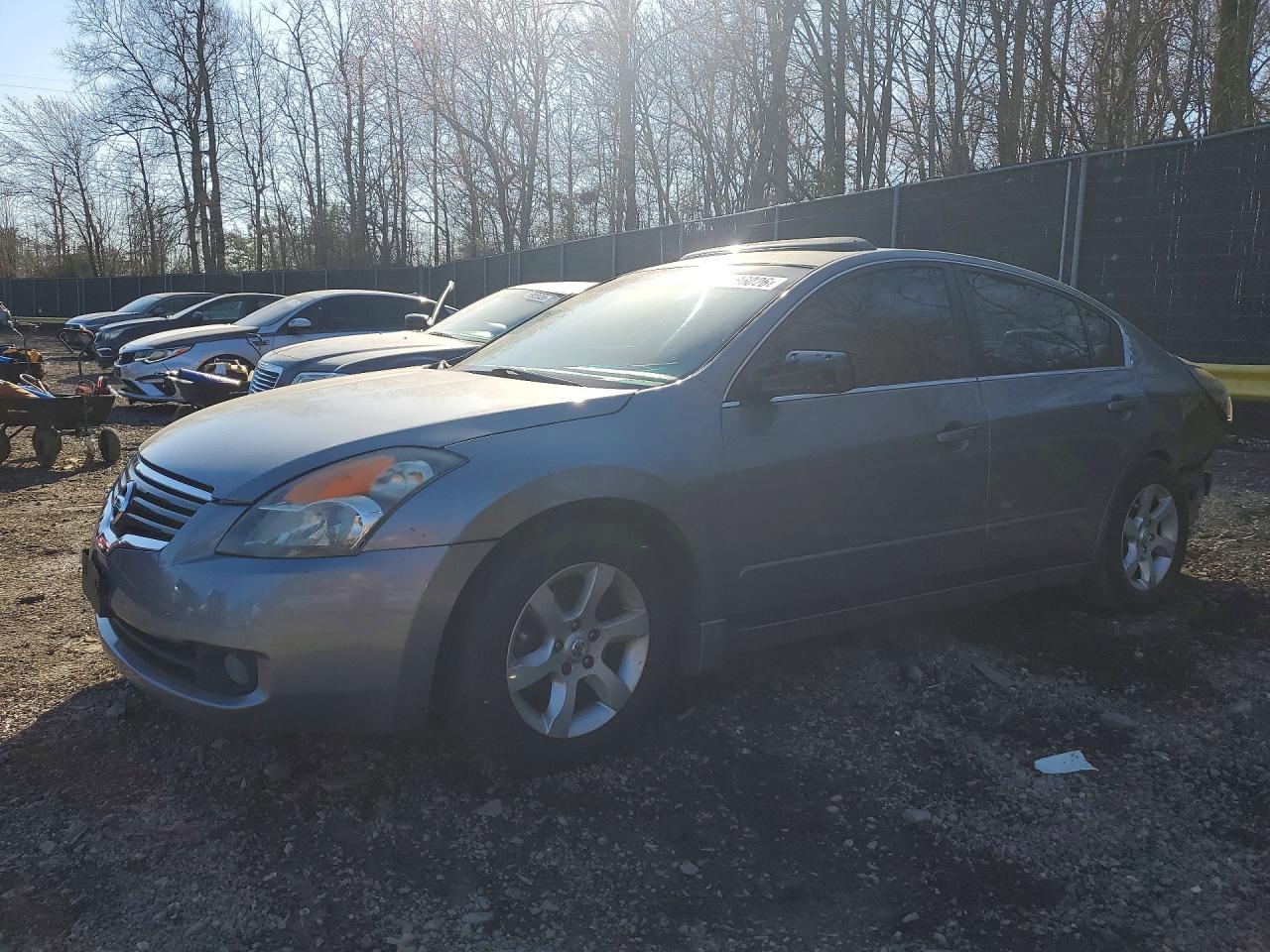 Salvage Nissan Altima Image