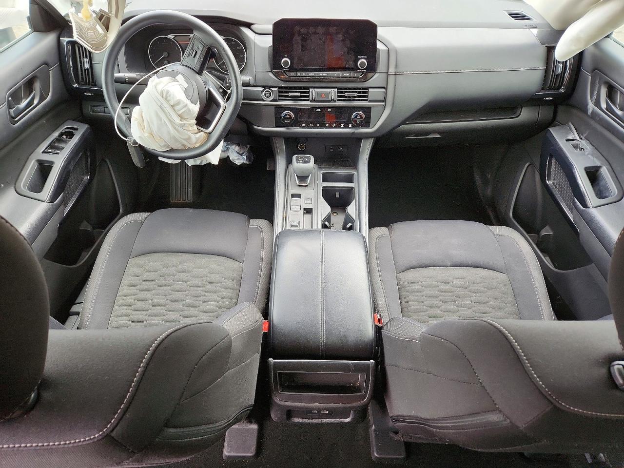 Nissan Pathfinder S