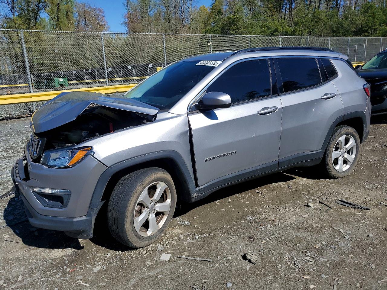 Salvage Jeep Compass Image