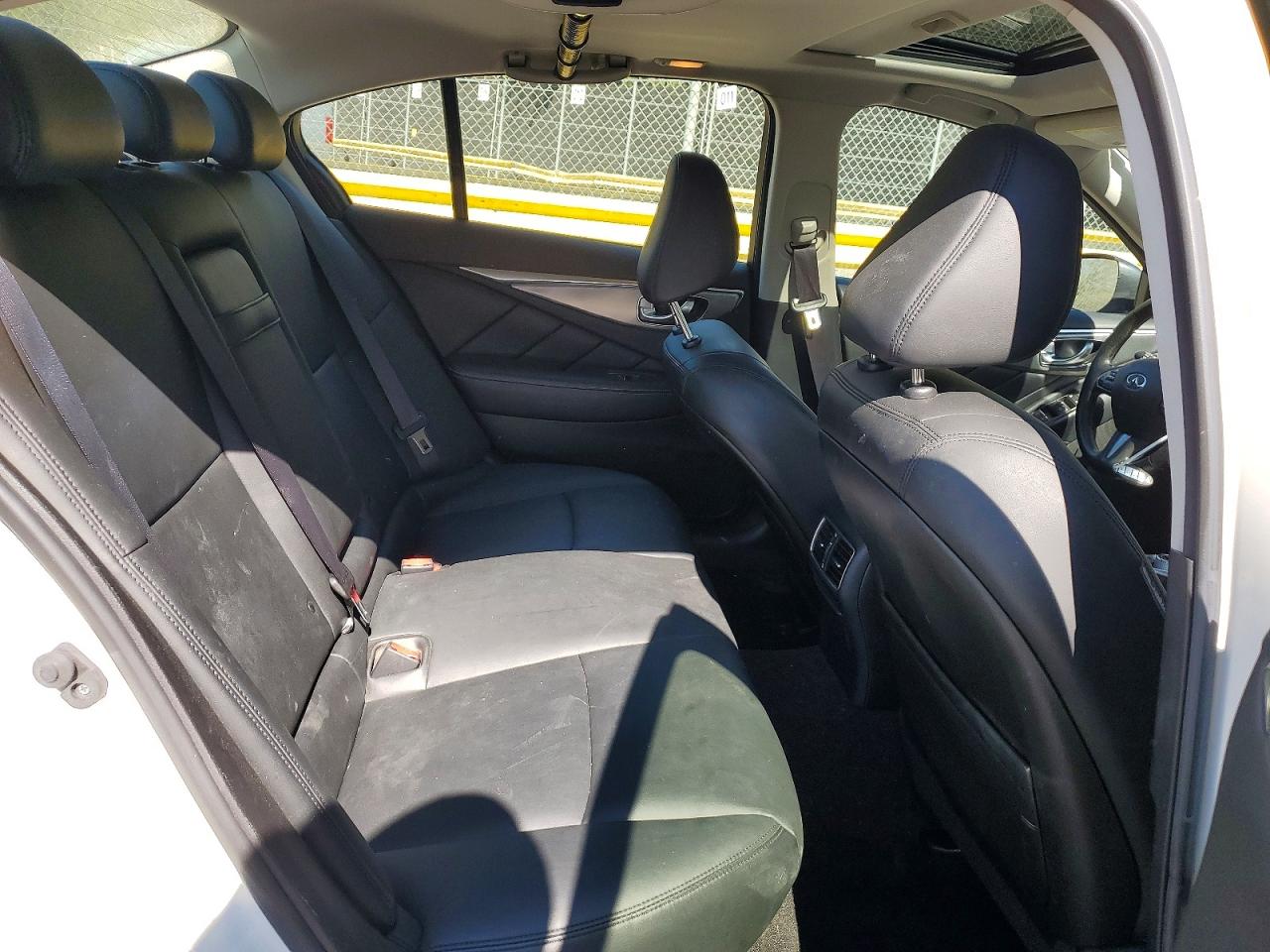 INFINITI Q50 2.0t