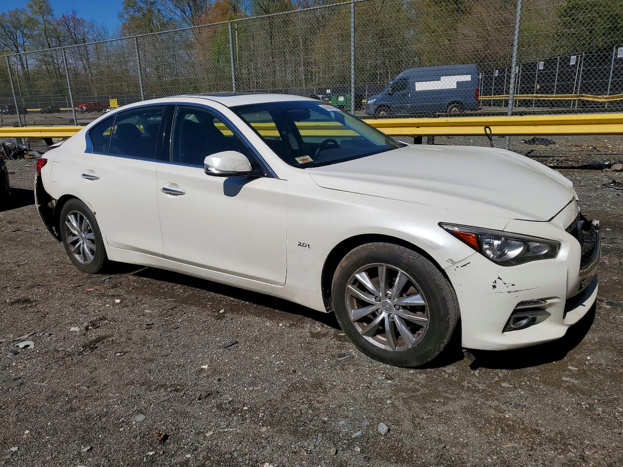 INFINITI Q50 2.0t