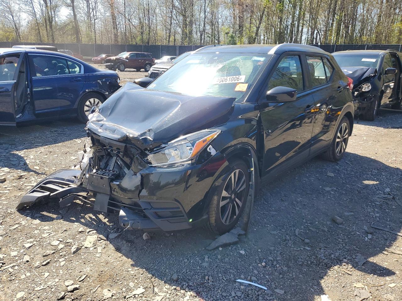 Salvage Nissan Kicks Image