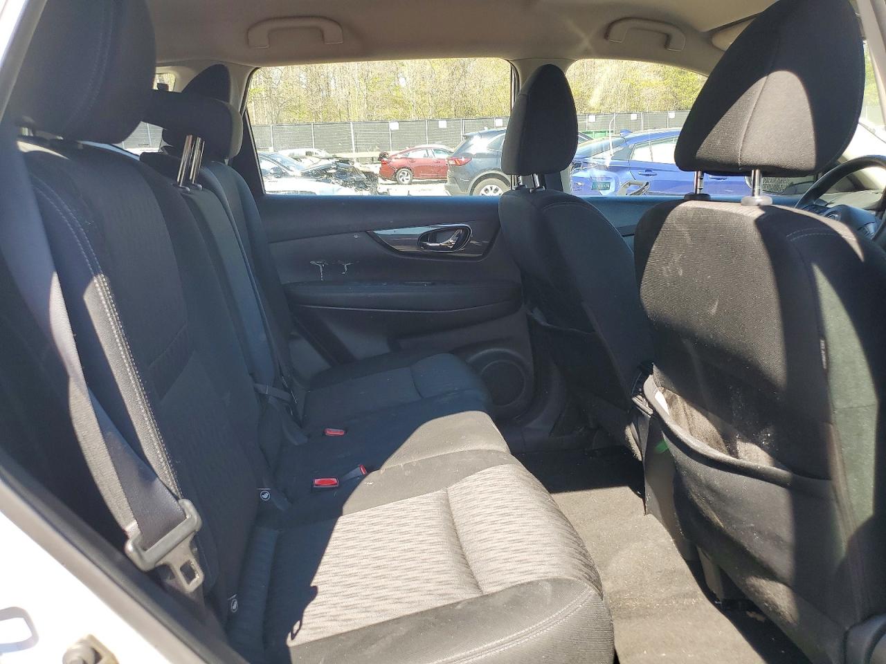 Nissan Rogue S