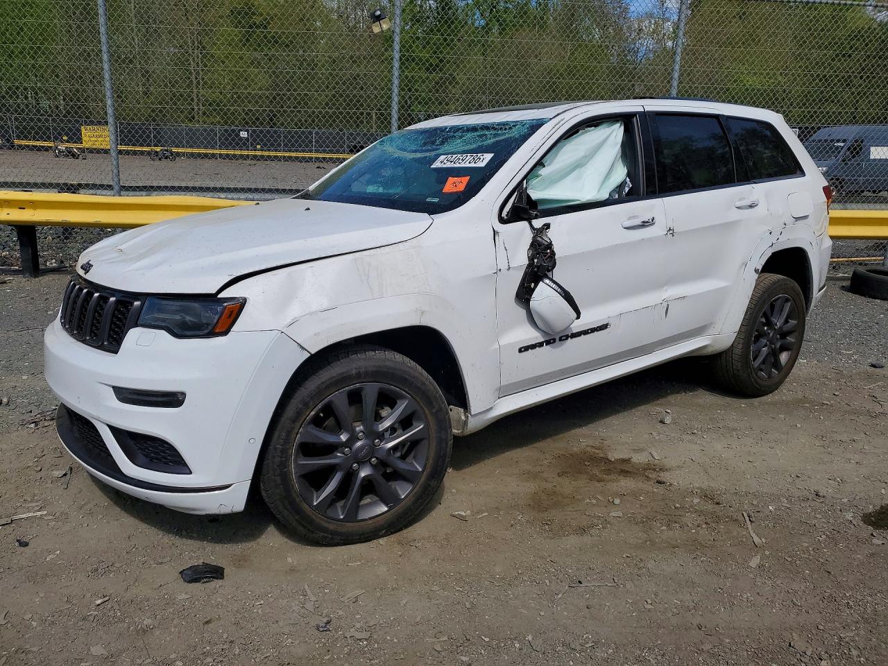 Salvage Jeep Cherokee Image