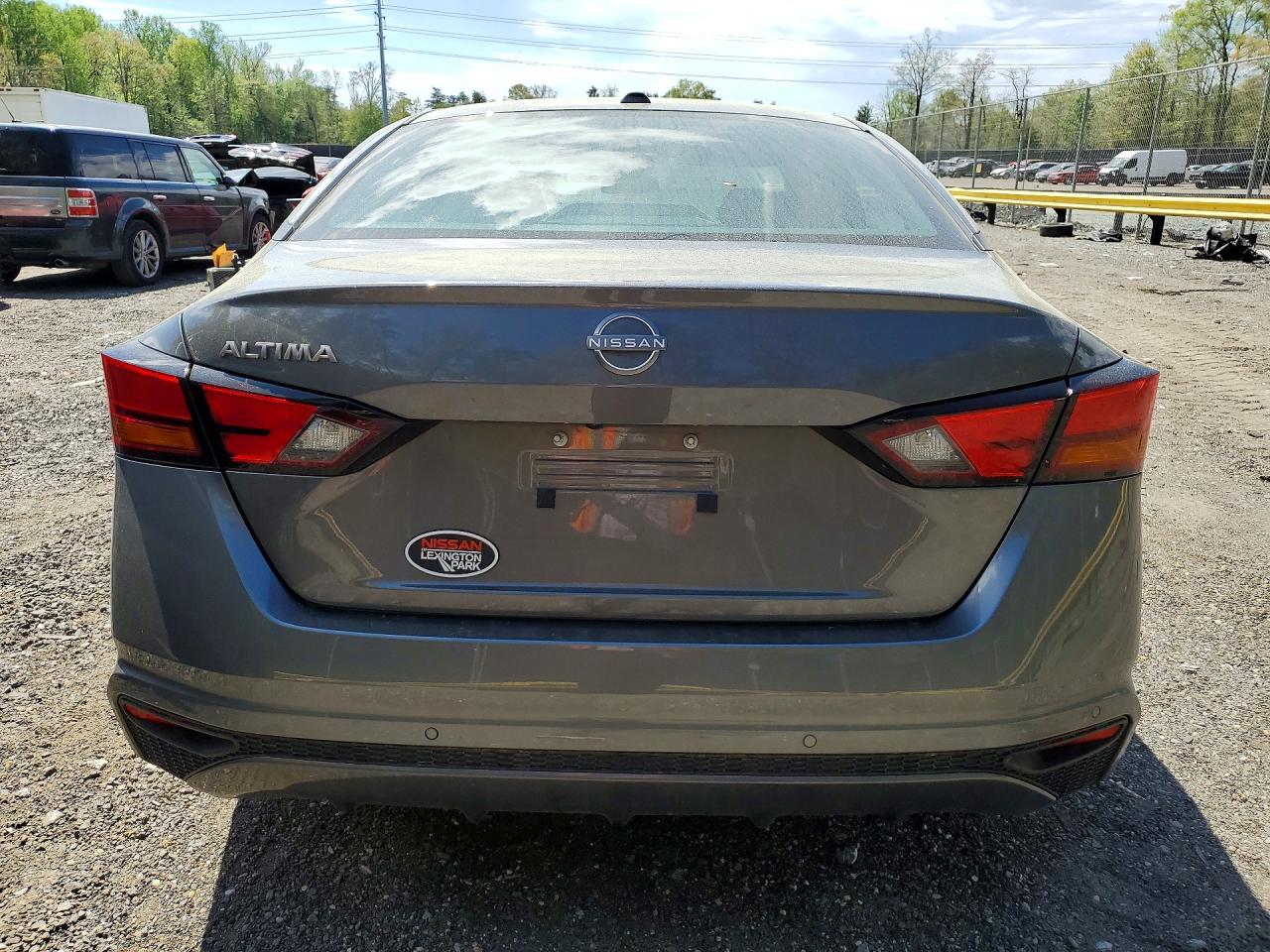 Nissan Altima S