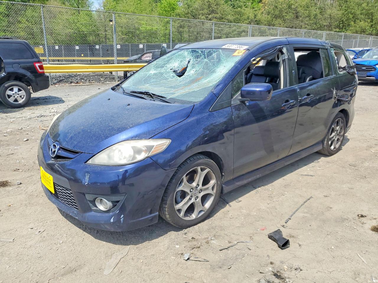 Salvage Mazda 5 Image