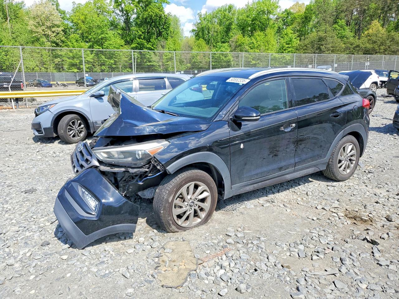 Salvage Hyundai TUCSON Image