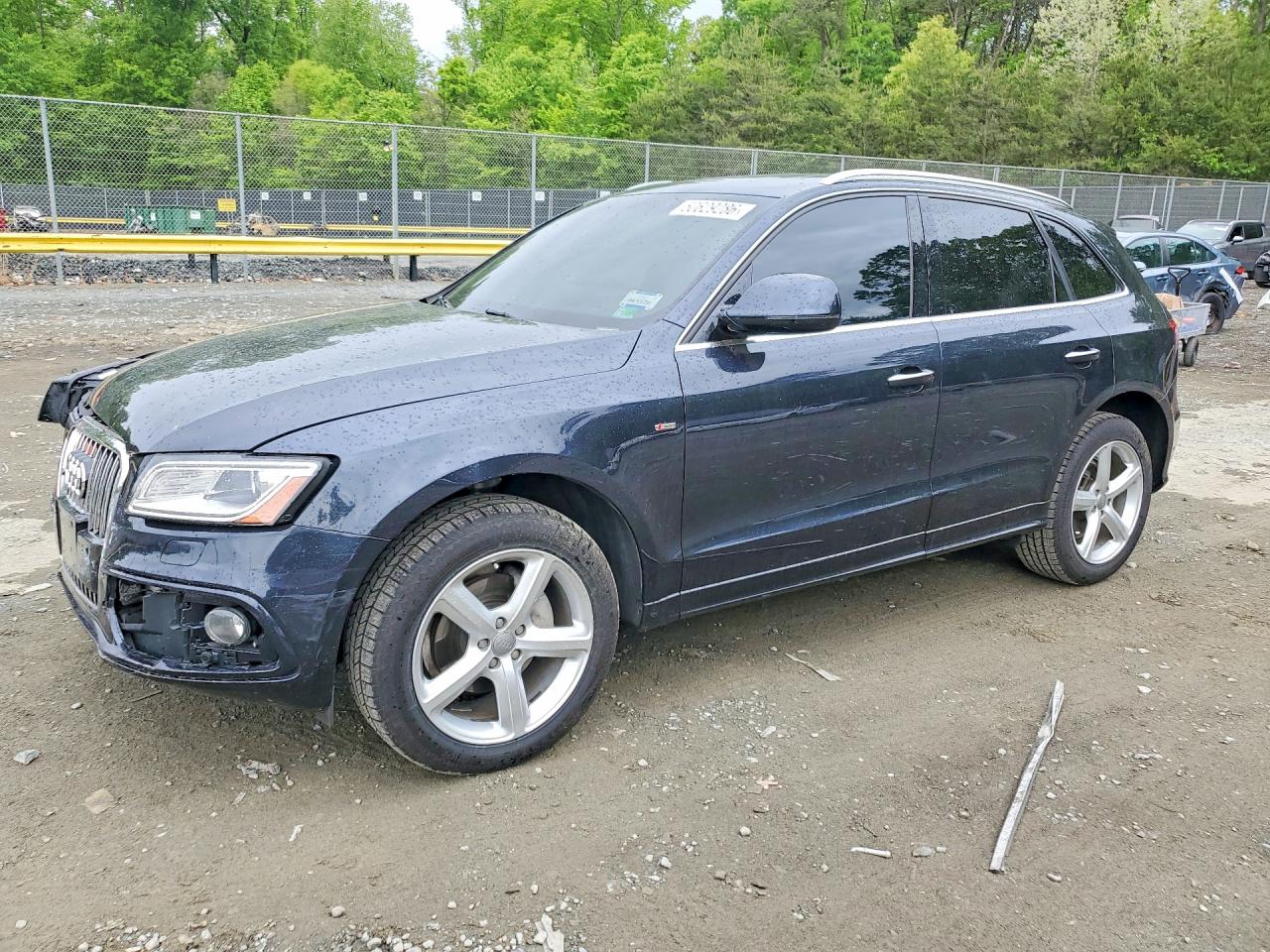 Salvage Audi Q5 Image